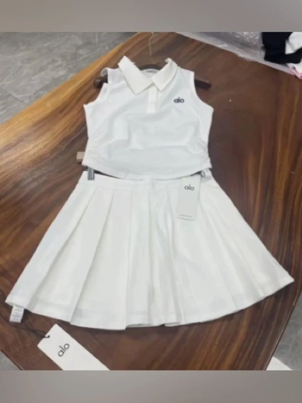 ALO Yoga White Women's Pleated Skirt Set